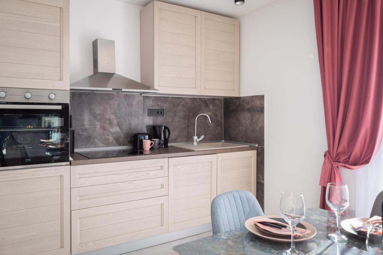 Luxury Apartment Lorena - Private Heated Pool - Jesenice  Bagian luar foto
