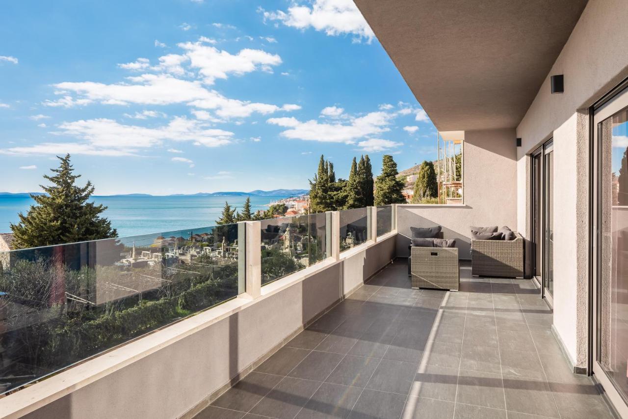 Luxury Apartment Lorena - Private Heated Pool - Jesenice  Bagian luar foto