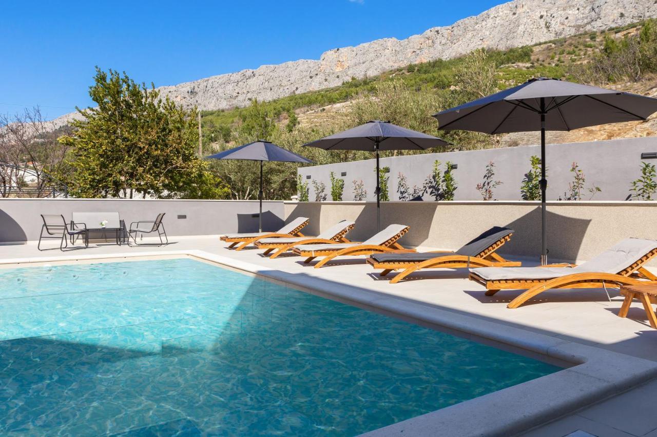 Luxury Apartment Lorena - Private Heated Pool - Jesenice  Bagian luar foto