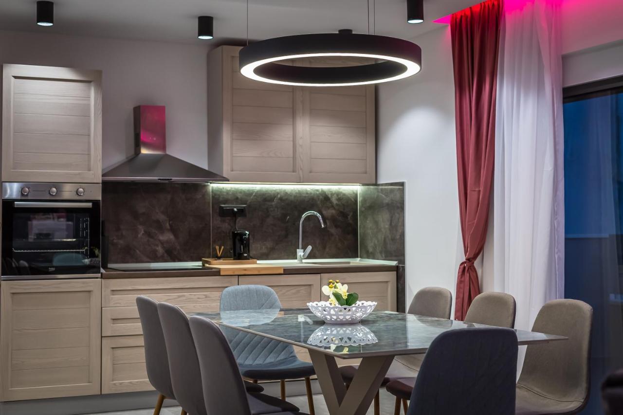 Luxury Apartment Lorena - Private Heated Pool - Jesenice  Bagian luar foto