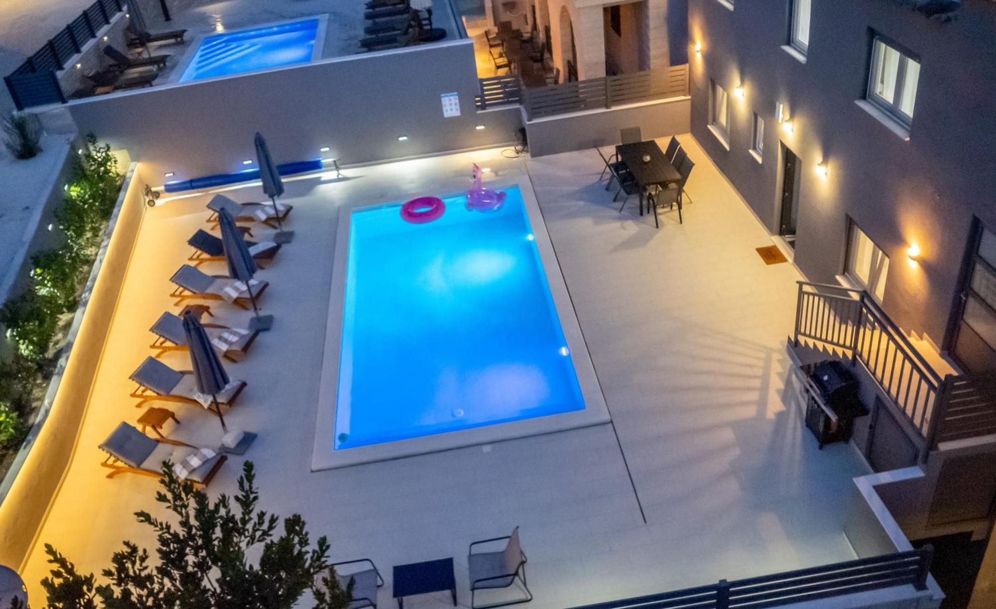 Luxury Apartment Lorena - Private Heated Pool - Jesenice  Bagian luar foto